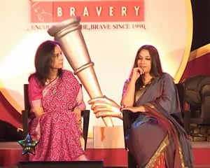 Скачать видео: Shabana Azmi At Bravery Award