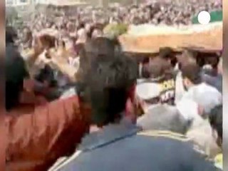 Après le bain de sang en Syrie, les manifestations se...