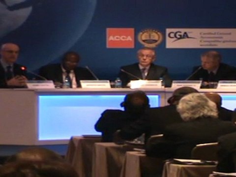(10) 21 Mart 2011 de TÜRMOB - IFAC (Uluslararası Muhasebe Fedarasyonu) İşbirliği ile IFAC Küçük ve Orta Ölçekli Pratices Forum 2011' de Grand Hyatt ta Buluştular.