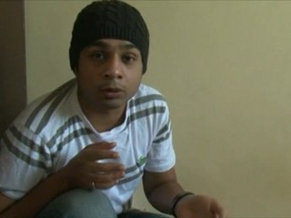 Ricky Pointing Gets Angry, smashes LCD TV Screen !!!