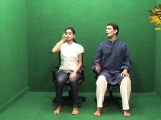 Simple YOGA ExeRciSes to rElax bOdy and Mind at WoRk