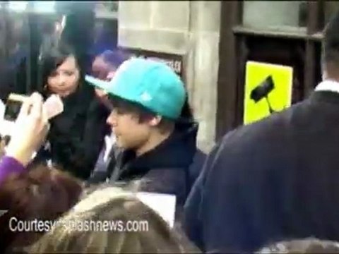 Justin Beiber reacts after Kim Kardashian gets Death Threats