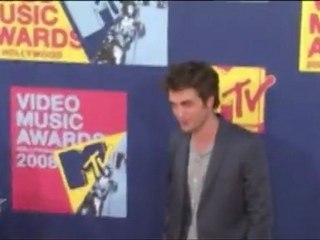 Robert Pattinson Saves Missing Children!