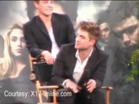 Taylor Lautner Cant Stop Kissing Kristen Stewart