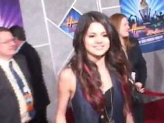 Selena admits LOVE for Justin Bieber