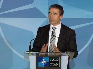 L'Otan prend le contrôle du ciel libyen mais pas des frappes