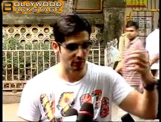 Bollywood Stars Caught Voting!!