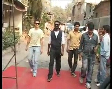 RAJU srivastav SUNIL pal & TAKI sawant At SAROJ KHAN'S DANCE STUDIO.