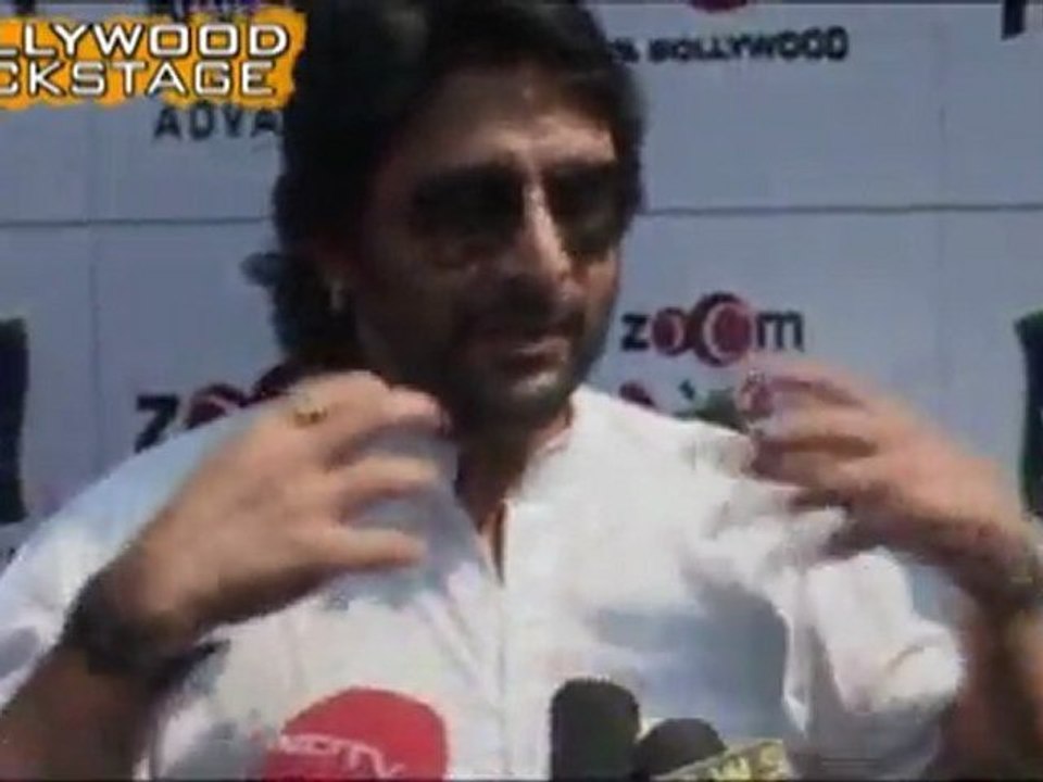 Seductive Zoom's Holi Bash!