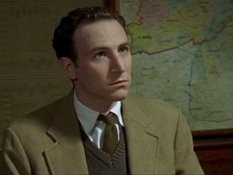 LES PETITS MEURTRES D'AGATHA CHRISTIE - 5 PETITS COCHONS - extrait 1