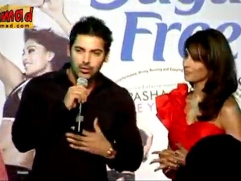 Bipasha Basu, Lara Dutta on FIFA World Cup 2010 Trip!!