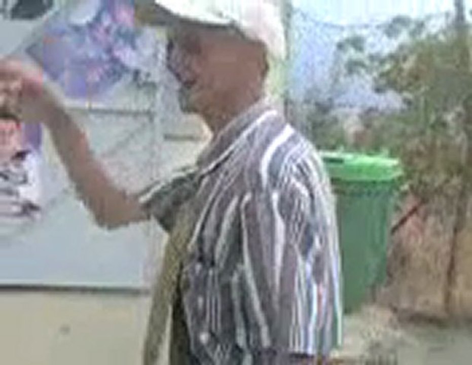 Hakim Allah Irahmu . Dance Avec la chanson de Saïd Ghezli : Arach N'tuber