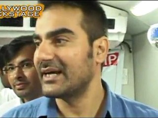 Salman Makes Celebs Donate BLOOD on 15th Aug