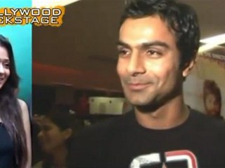 Ashmit Patel & Sara Khan romance STAGED!!