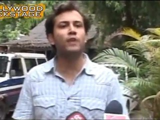 Raja Chaudhary SLAPS ex-wife's Boyfriend