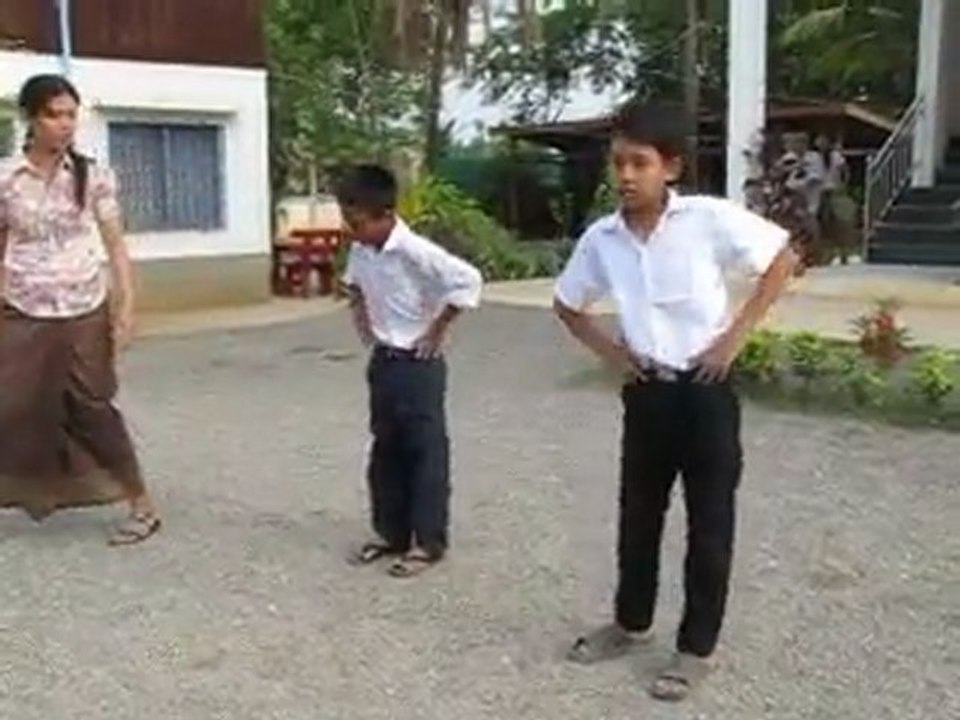 détente avec Sambath, classe A.F.S. 5/6