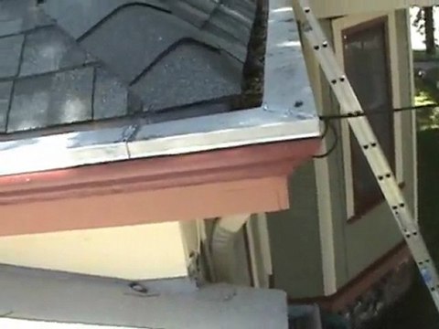Houston Home Inspector: Rain Gutters Hidden