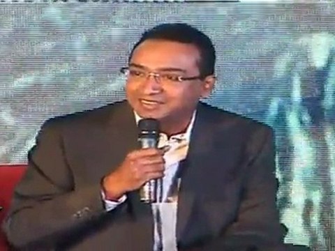 Shahrukh Says I Am Not Competing With Anyone 'Zor Ka Jhatka'