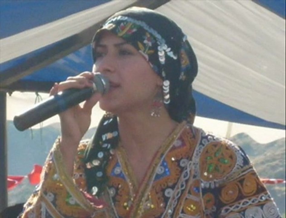 Zara-Ela gözlüm