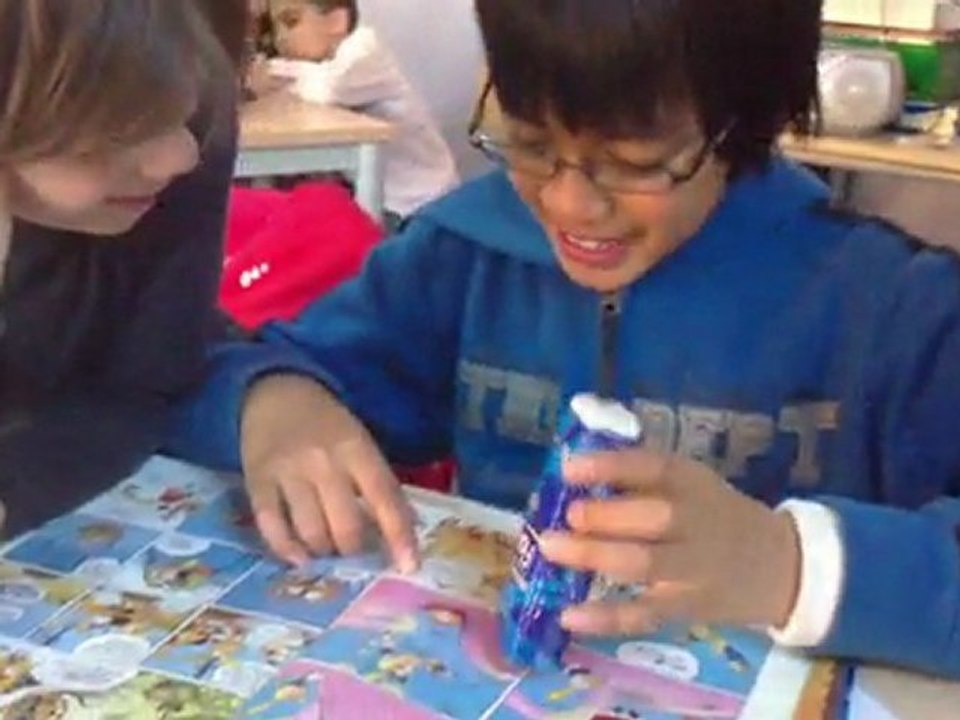 Jean-François Laurent en activités lecture avec les classes de cycle deux et trois avec de nombreux enfants précoces