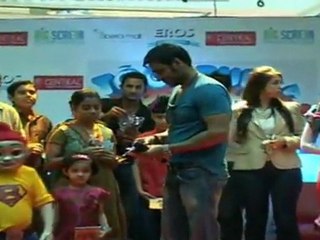 Toonpur Ka Super Hero Ajay Devgan With Kids