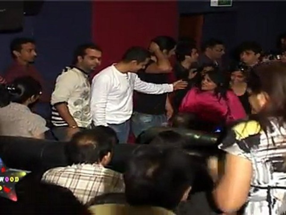 Aamir Khan & Pratik Babbar At Dhobi Ghat Press Meet