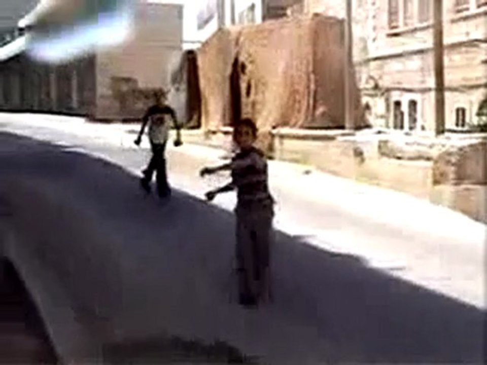 Israeli settlers stone human rights workers in Hebron