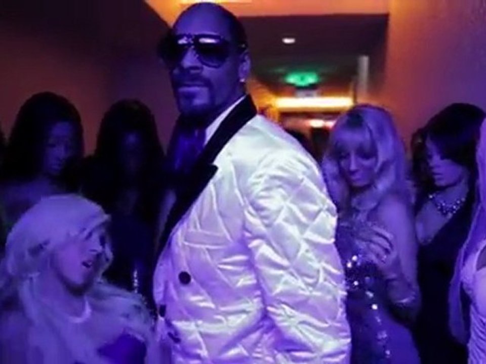 Snoop Dogg "Sweat"