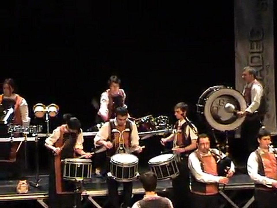 Bagad Pays des Abers Vannes 2011