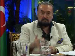 Demokrasinin kökeni hak dinlerdir. Demokrasinin ölçüsü insanların yüzüdür, yüzleri gülüyorsa demokrasi vardır.