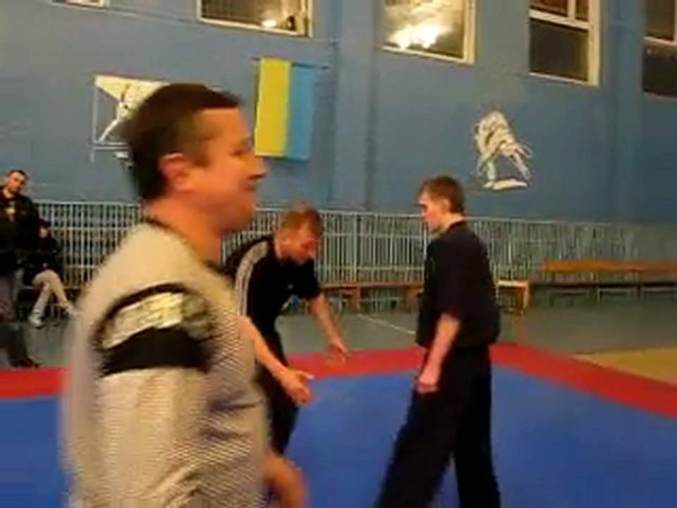 Валерий Рыбалко проводит совещание судей по хортингу(3)