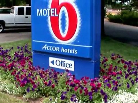 MOTEL 6 MEDFORD SOUTH Video Tour