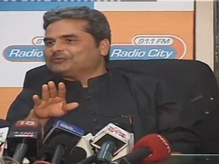 Vishal Bhardwaj At Radio City FM Promotes 'Saat Khoom Maaf'