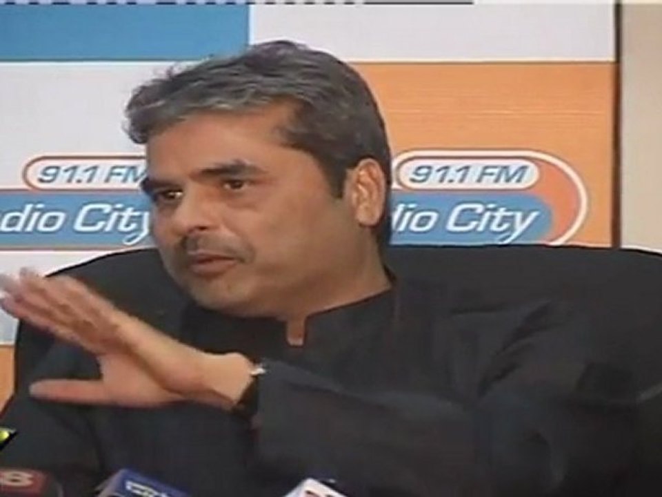 Vishal Bhardwaj At Radio City FM Promotes 'Saat Khoom Maaf'