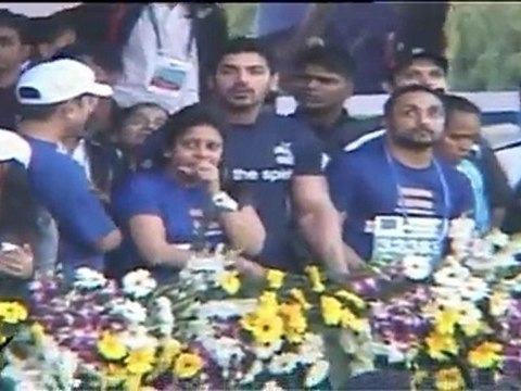 John Abraham &Rahul Bose At Mumbai Marathon 2011
