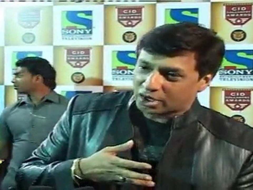 Madhur Bhandarkar  At CID Gallantry Awards 2011