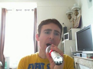 Wiwi égratigne "arrête de boire"