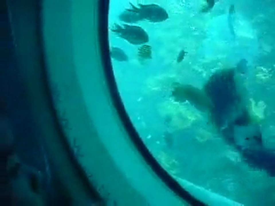 Charlotte, Coré du sud, dans un sousmarin