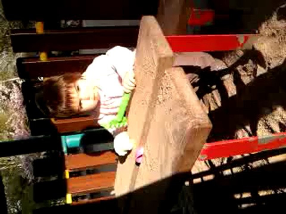 250311 Elya au parc 2