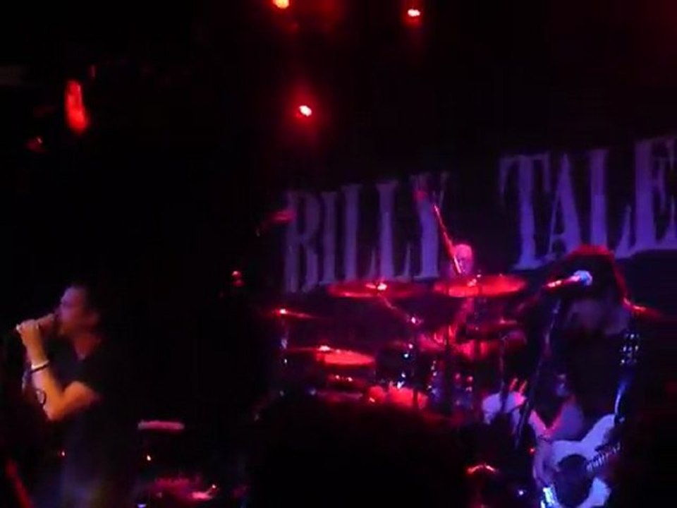 Billy Talent - Rusted From The Rain