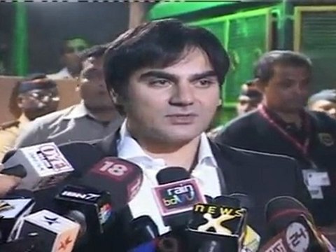 Arbaaz Wishes Salman Khan Win Over Shahruk Khan At 56th Filmfare Awards Night 2011