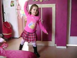 MOV02927 je chante et je danse lol