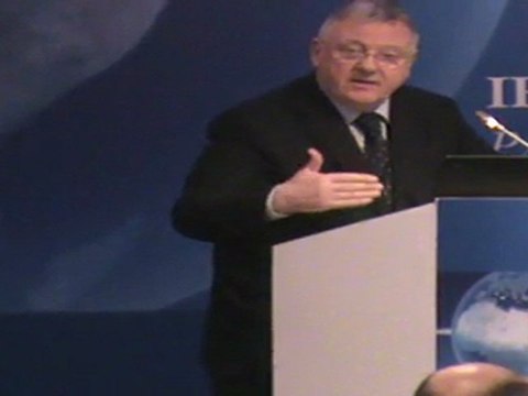 (15) 21 Mart 2011 de TÜRMOB - IFAC (Uluslararası Muhasebe Fedarasyonu) İşbirliği ile IFAC Küçük ve Orta Ölçekli Pratices Forum 2011' de Grand Hyatt ta Buluştular.