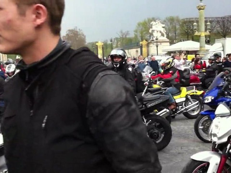 ARTS 125/GC - Manifestation FFMC IDF du 26 mars 2011 Place de la Concorde-04