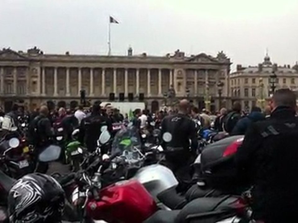 ARTS 125/GC - Manifestation FFMC IDF du 26 mars 2011 Place de la Concorde-05