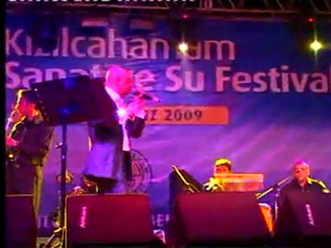 Hastane önünde incir ağacı - Alper Alparslan Kızılcahamam Konseri