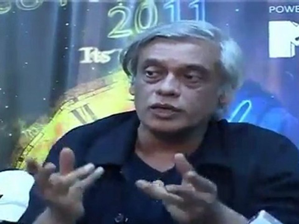 Very Hot Chitrangda & Sudhir Mishra Promotes "Ye Saali Zindagi" At College