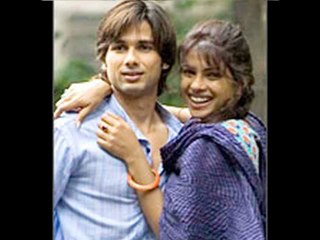 Saif Ali Khan Out and Ekta Kapoor In For Vishal Bhardwaj's Inception - Bollywood News