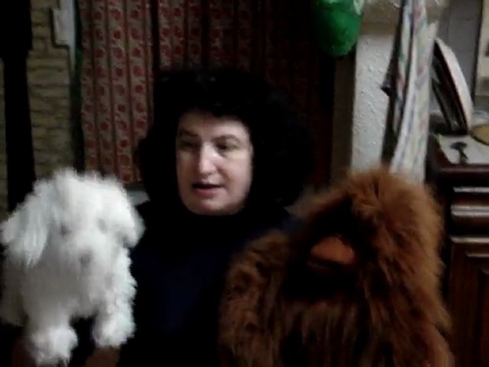 VIDEO SUPER MARRANTE VENTRILOQUIE DE FRANCOISE DEMARELATROUS PETITE VOYANTE EST VENRTILOQUE HUMORISTIQUE SUR NRJ DANS L EMISSION DE CAUET