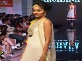 Sexy Models In Sexy Indian Outfits At  Cyclothon Fashion Week